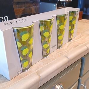 Water glasses